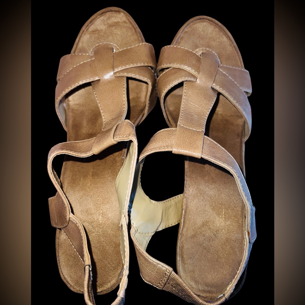 A2 by Aerosoles Sandals Size 8